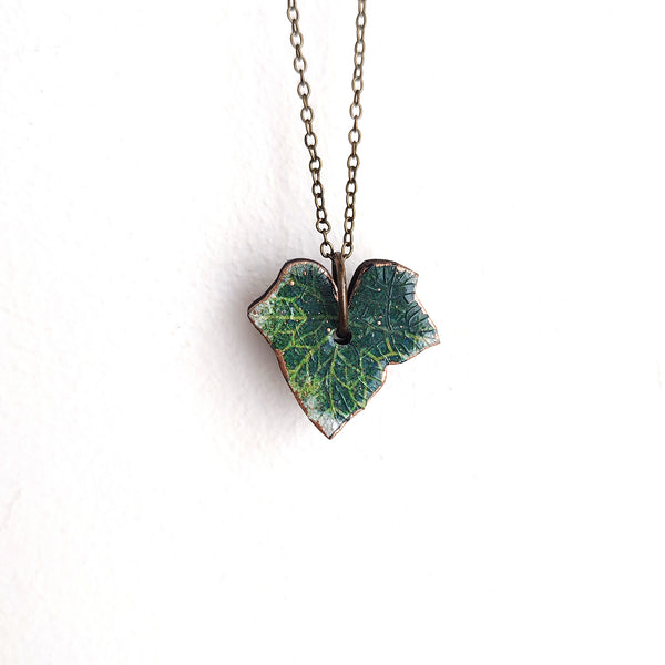 Ivy Leaf Pendant Necklace